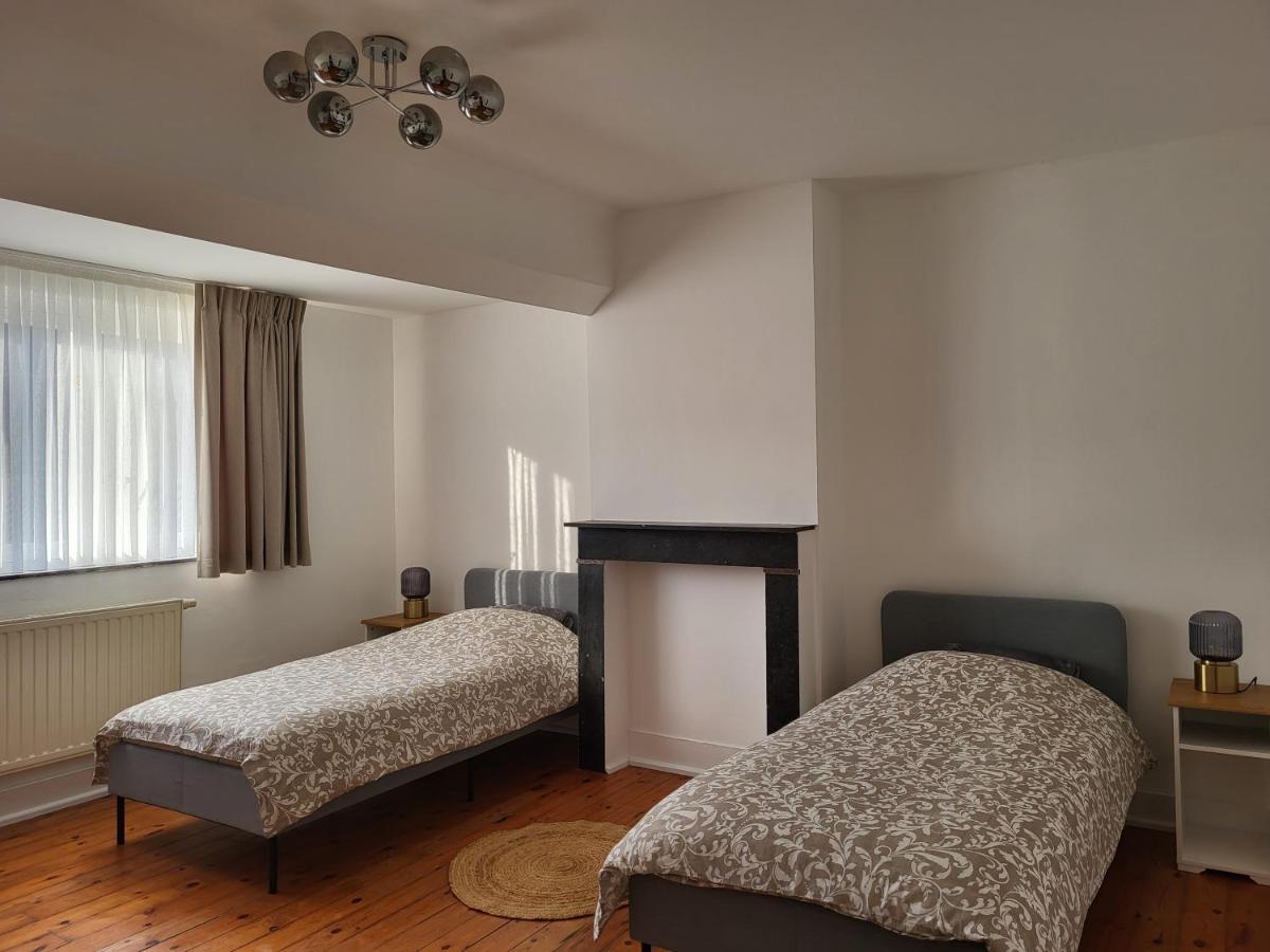 Brussels Bed & Blockchain Private Rooms With Shared Bathroom Exterior foto