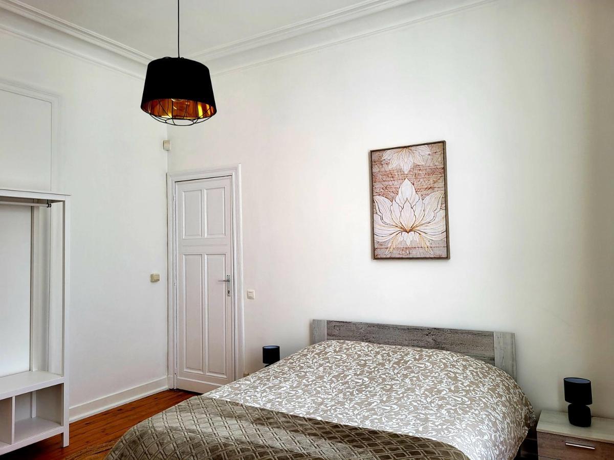 Brussels Bed & Blockchain Private Rooms With Shared Bathroom Exterior foto