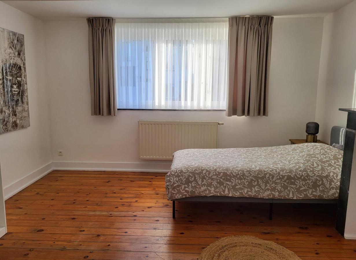 Brussels Bed & Blockchain Private Rooms With Shared Bathroom Exterior foto