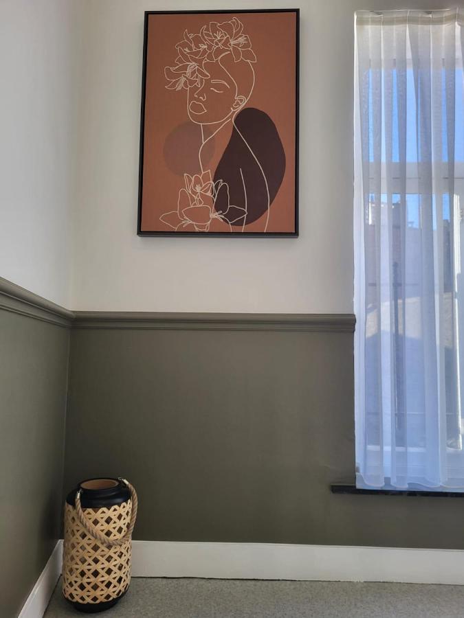 Brussels Bed & Blockchain Private Rooms With Shared Bathroom Exterior foto