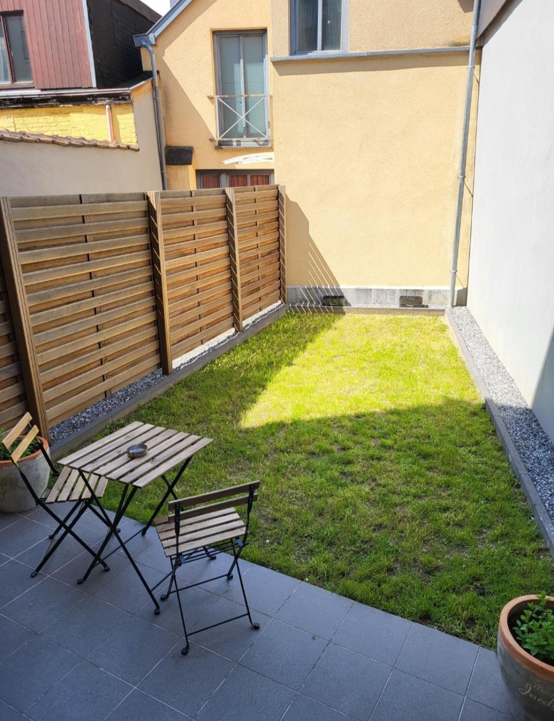 Brussels Bed & Blockchain Private Rooms With Shared Bathroom Exterior foto
