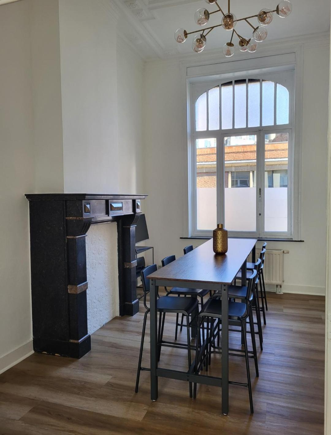 Brussels Bed & Blockchain Private Rooms With Shared Bathroom Exterior foto