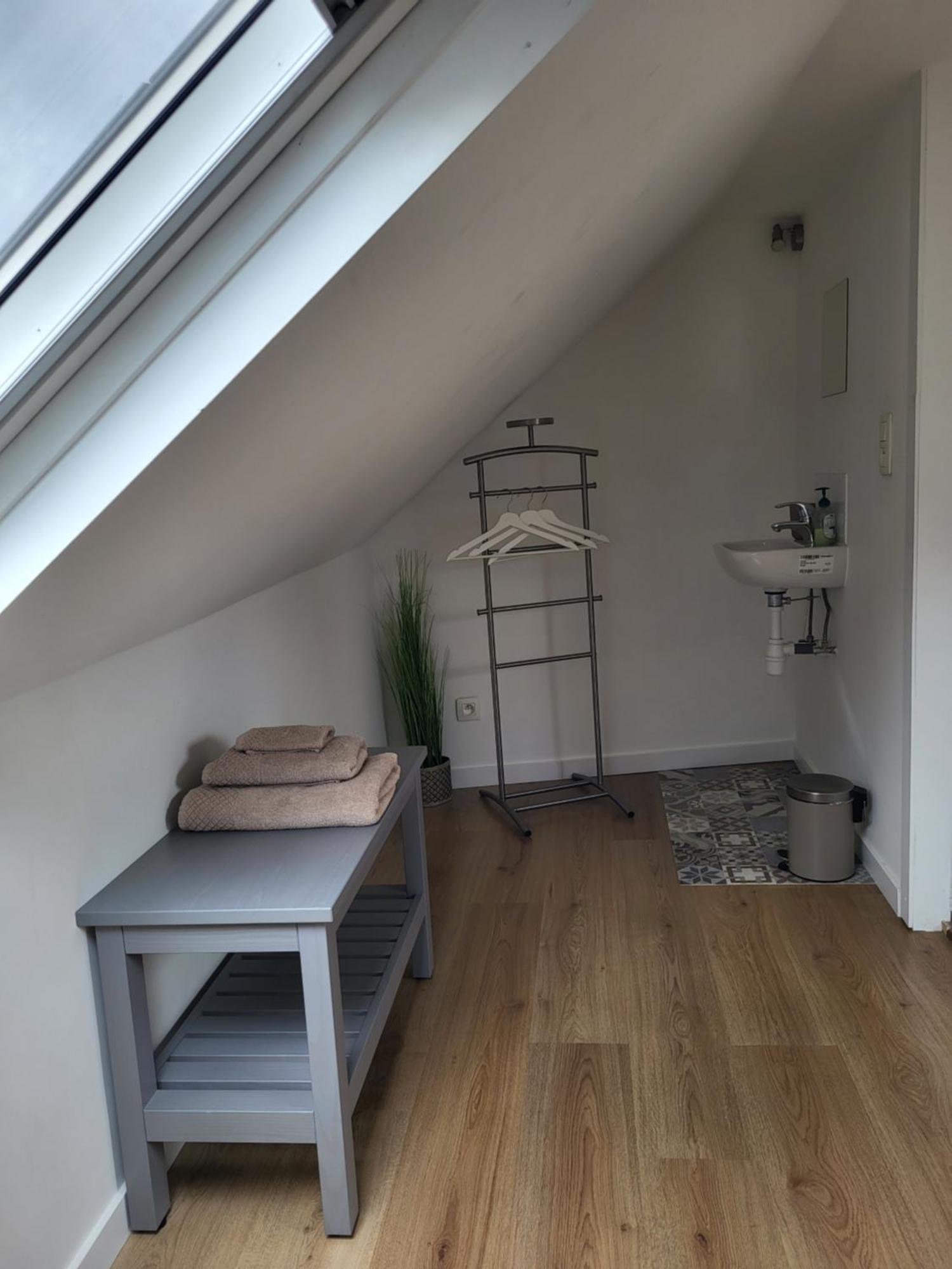 Brussels Bed & Blockchain Private Rooms With Shared Bathroom Exterior foto